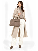 Roberta M Geanta de mana Greer -Taupe