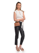 Isabella Rhea Borsa mini con manico SANDRA pelle naturale-cognac